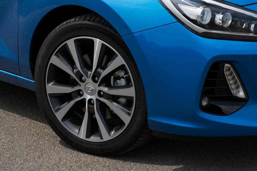 Колеса Hyundai i30 Tourer 2017 года  (UK) (фото 12 из 36)